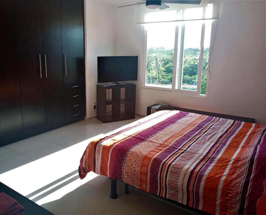 Swim The Caribbean & Work With A View Apartman Cancún Kültér fotó